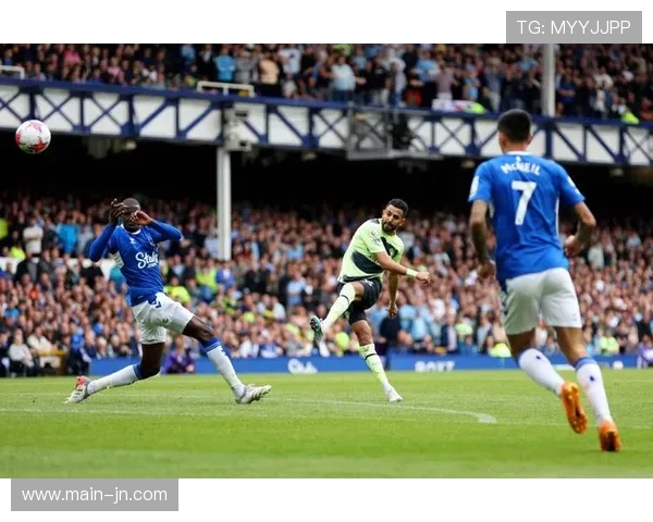 德温特头球破门瞬间,米兰新援收获信心